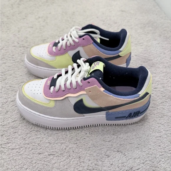 Nike Air Force 1 Low Shadow
Photon Dust Crimson Tint (Women's) - Picture 1 of 9
